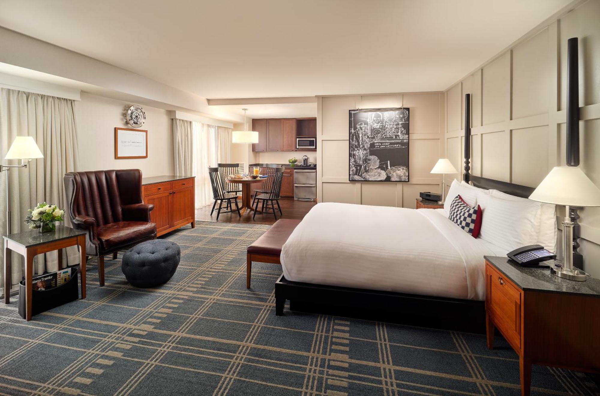 The Charles In Harvard Square 4*